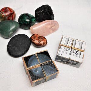No. 2 Mini 10-sided puzzle with 8 collages pieces